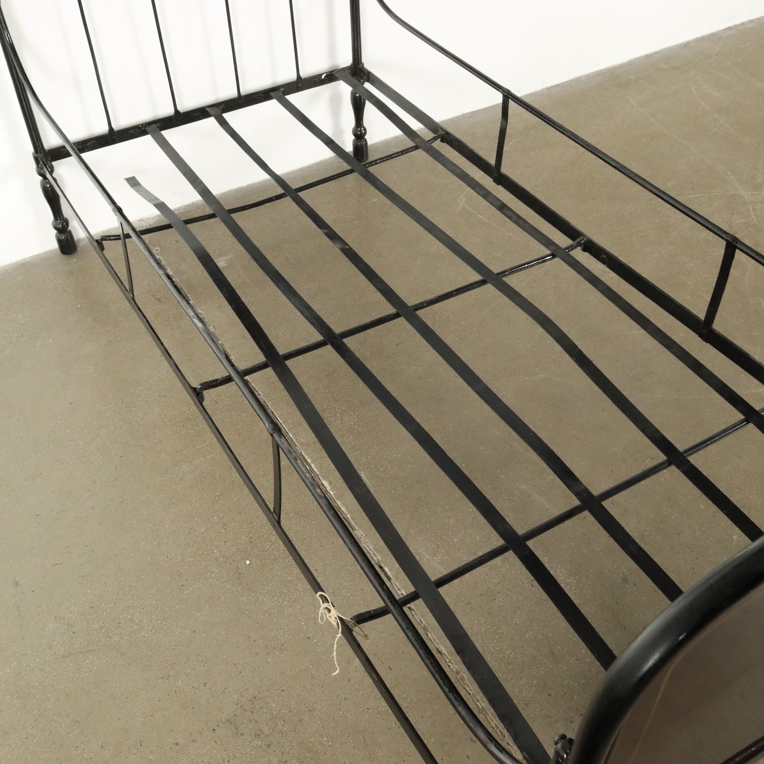  | Antiques  Beds & Headboards