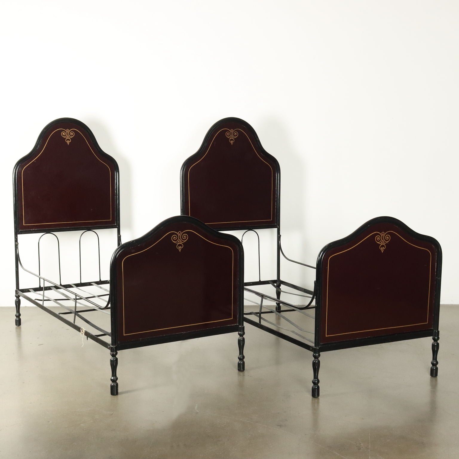  | Antiques  Beds & Headboards