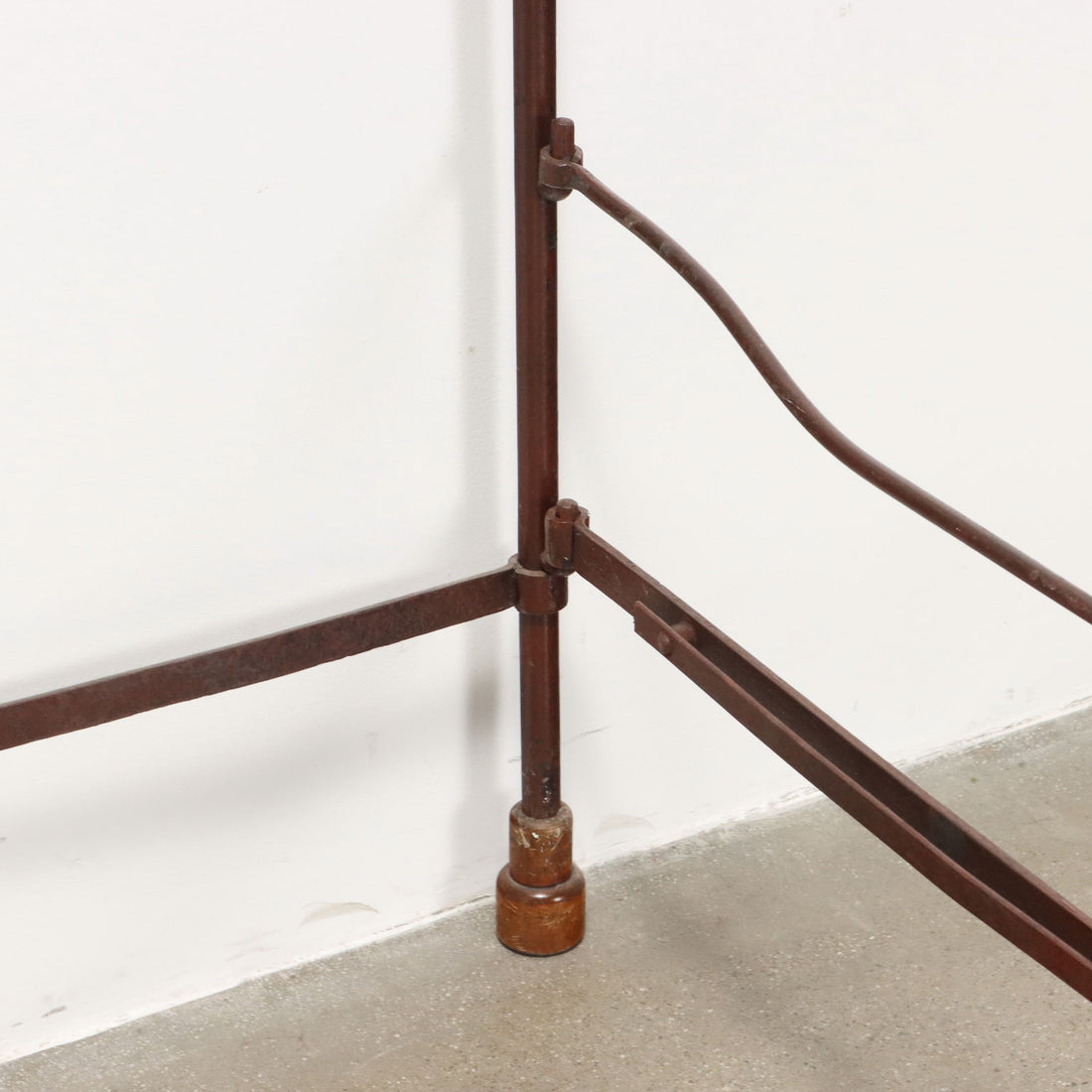  | Antiques  Beds & Headboards