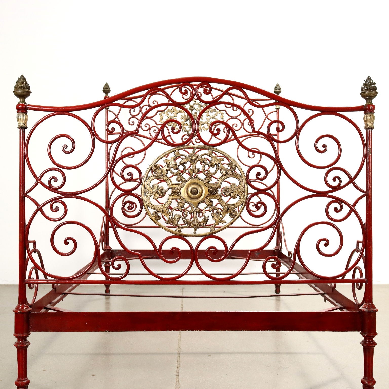 | Antiques  Beds & Headboards