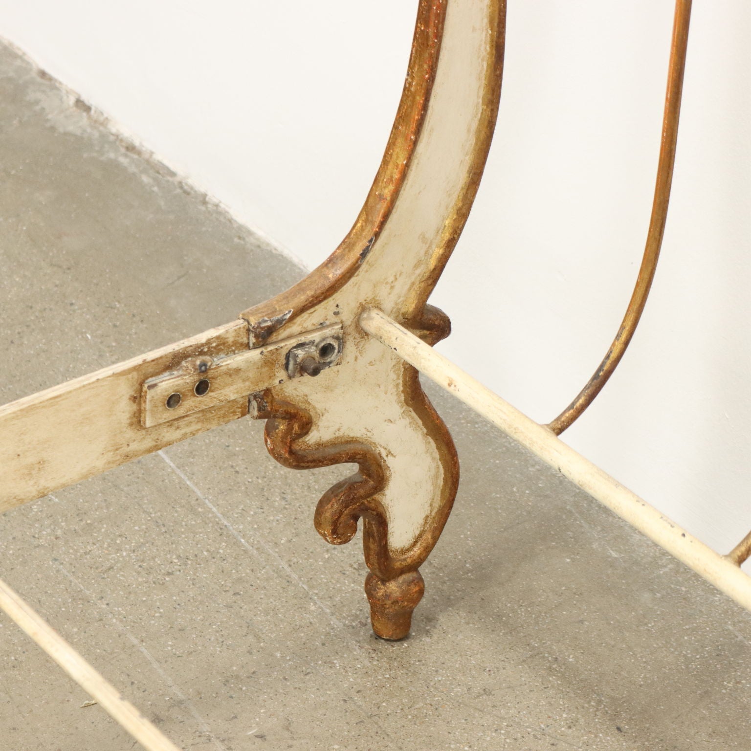  | Antiques  Beds & Headboards