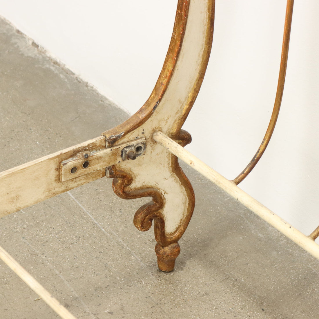  | Antiques  Beds & Headboards