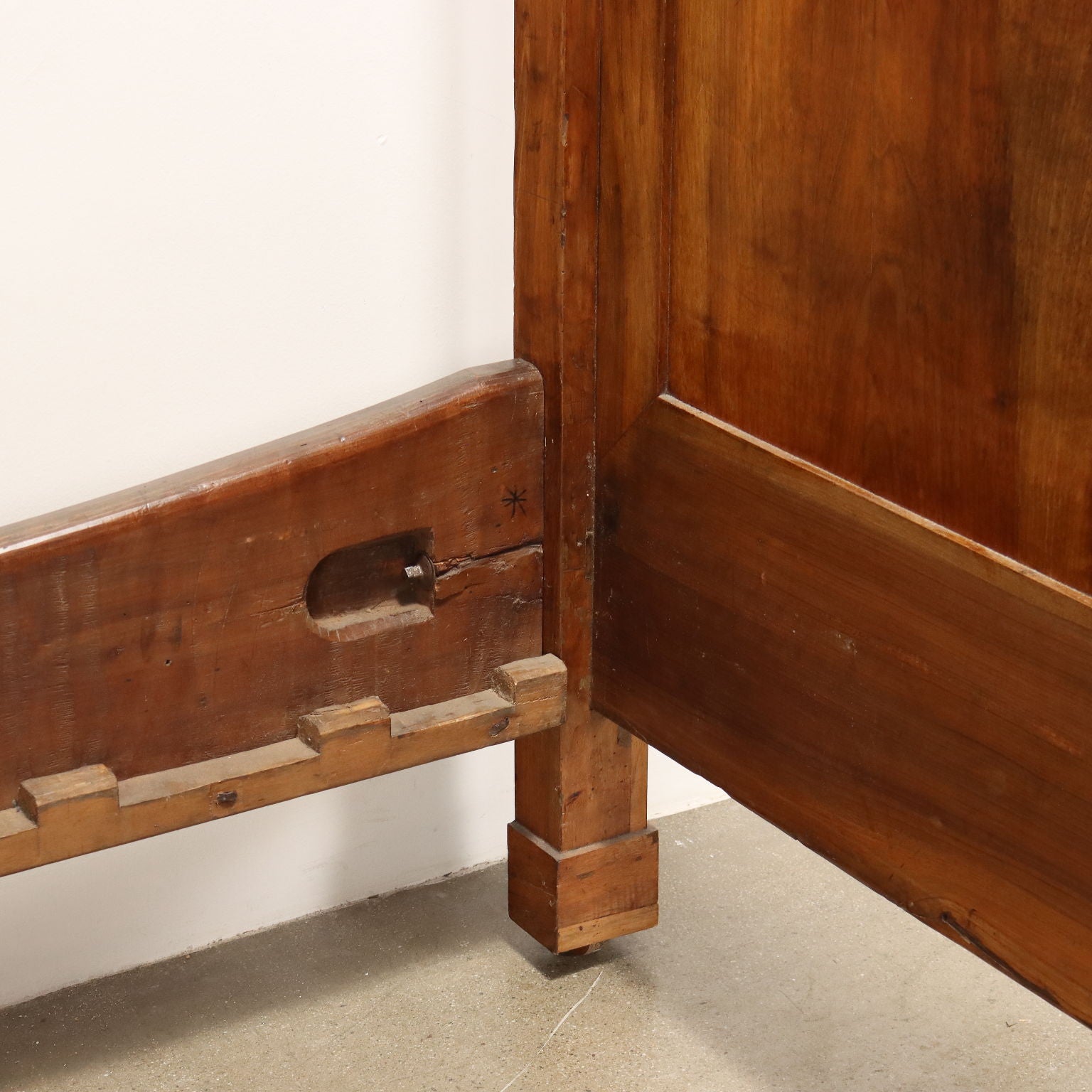  | Antiques  Beds & Headboards