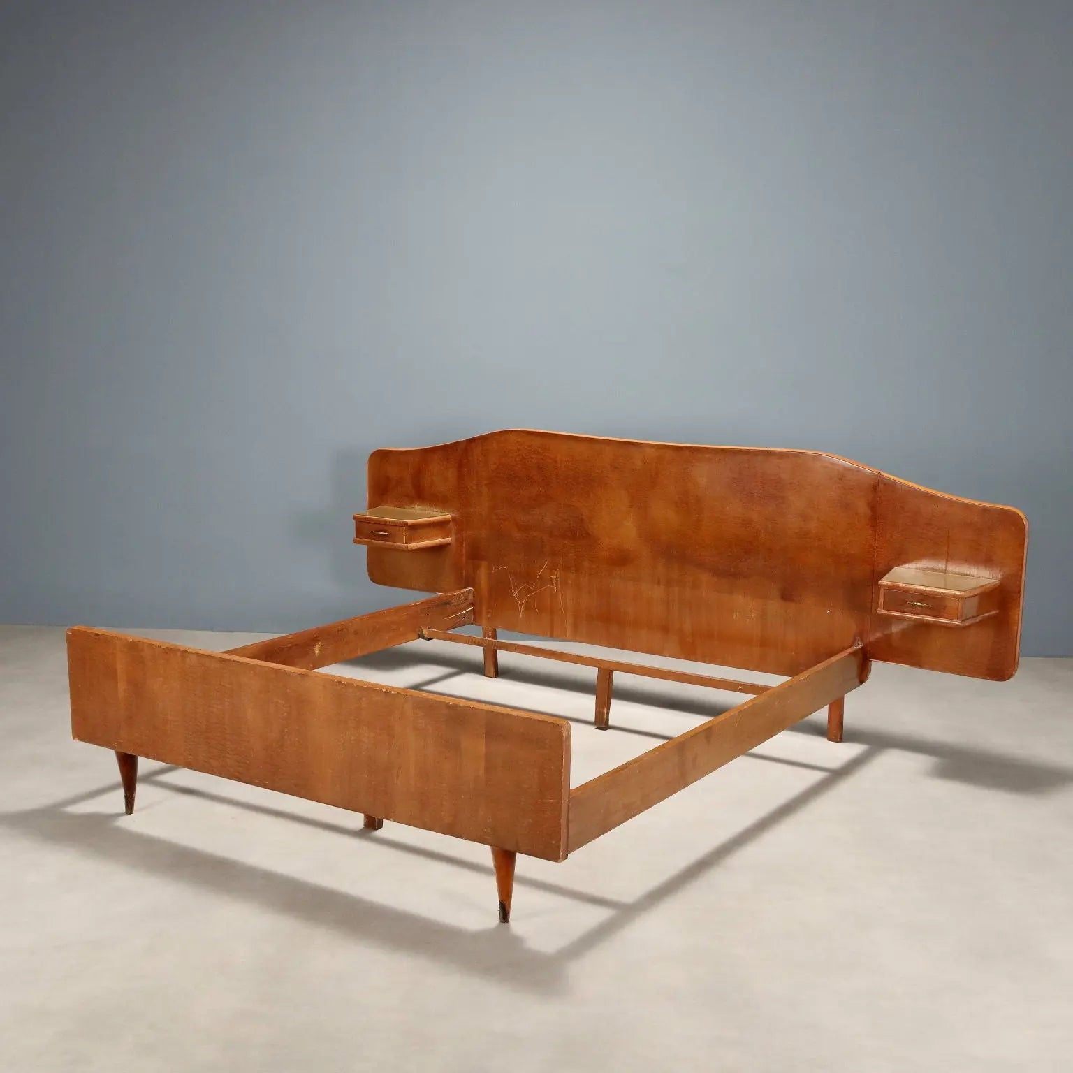 Vintage Double Bed Maple Burl Veneer Design Italy 1950s | Modernism | Complements