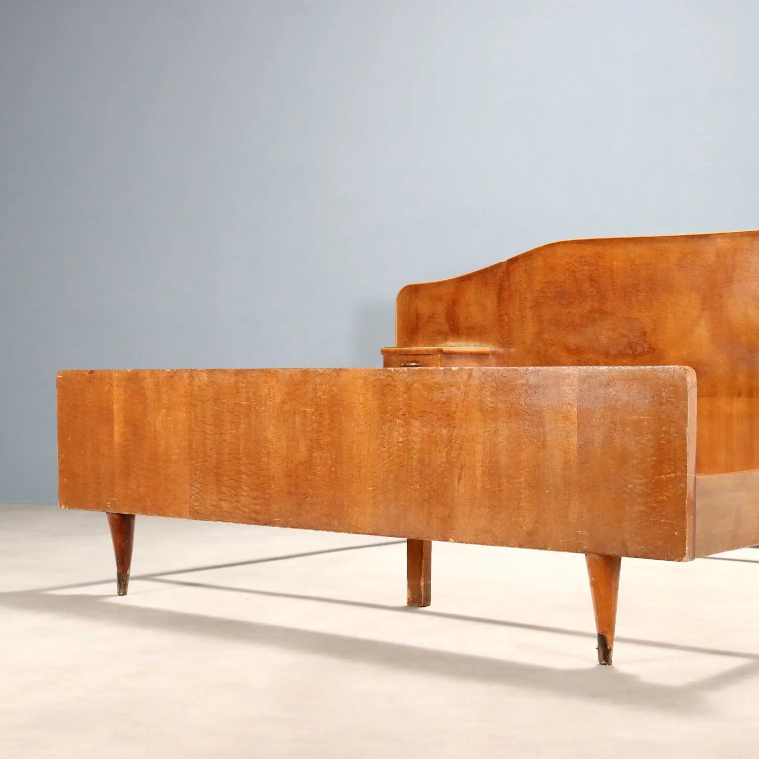 Vintage Double Bed Maple Burl Veneer Design Italy 1950s | Modernism | Complements