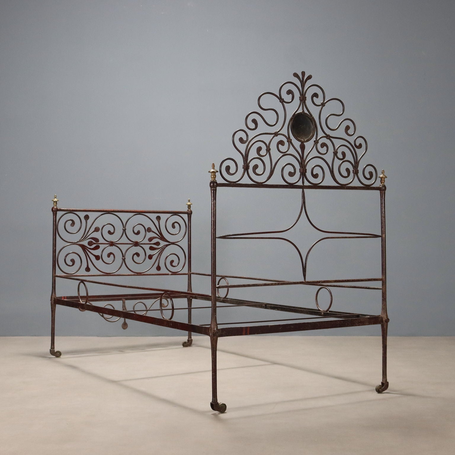 Antique Single Bed Lacquered Painted Iron Italy XIX Century - Italy, XIX Century | Antiques | Beds & Headboards