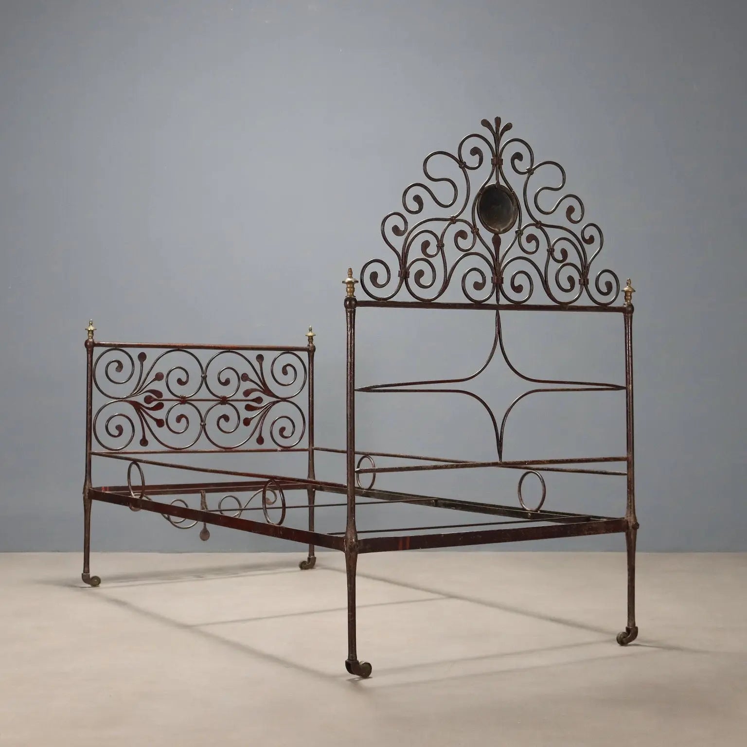 Antique Single Bed Lacquered Painted Iron Italy XIX Century - Italy, XIX Century | Antiques | Beds & Headboards