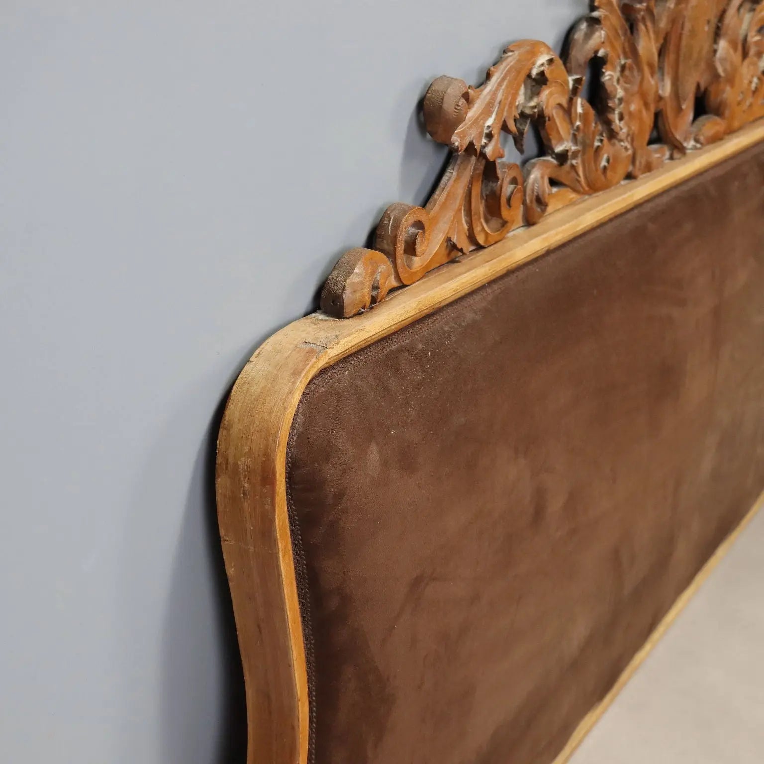 Carved Walnut Bed Headboard - 19th Century Italy