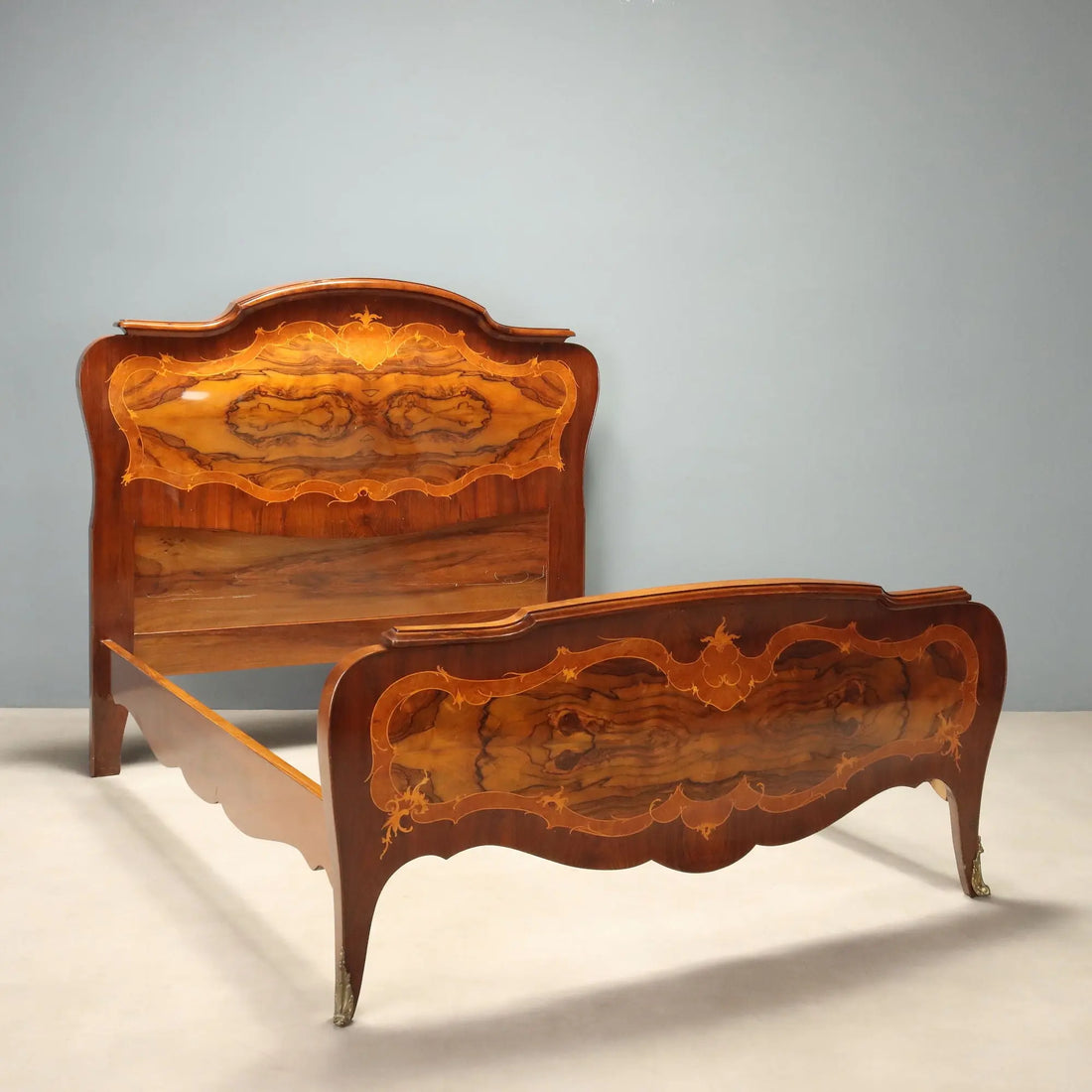 Antique Double Bed Baroque Walnut Mahogany XX Century