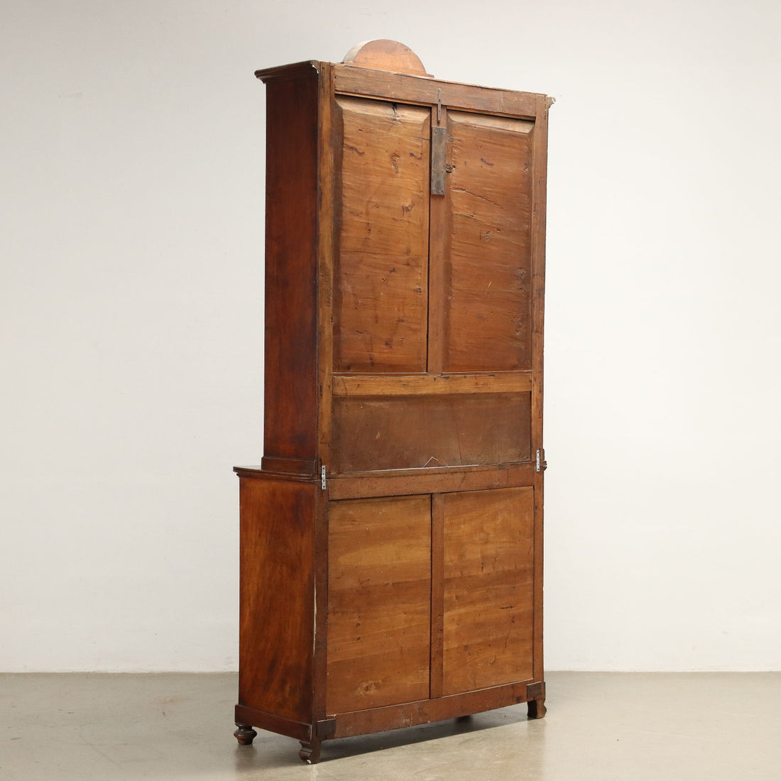  | Antiques  Bookcases & Showcases