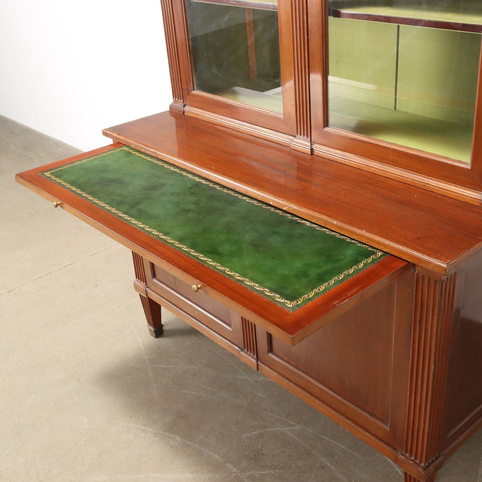  | Antiques  Bookcases & Showcases