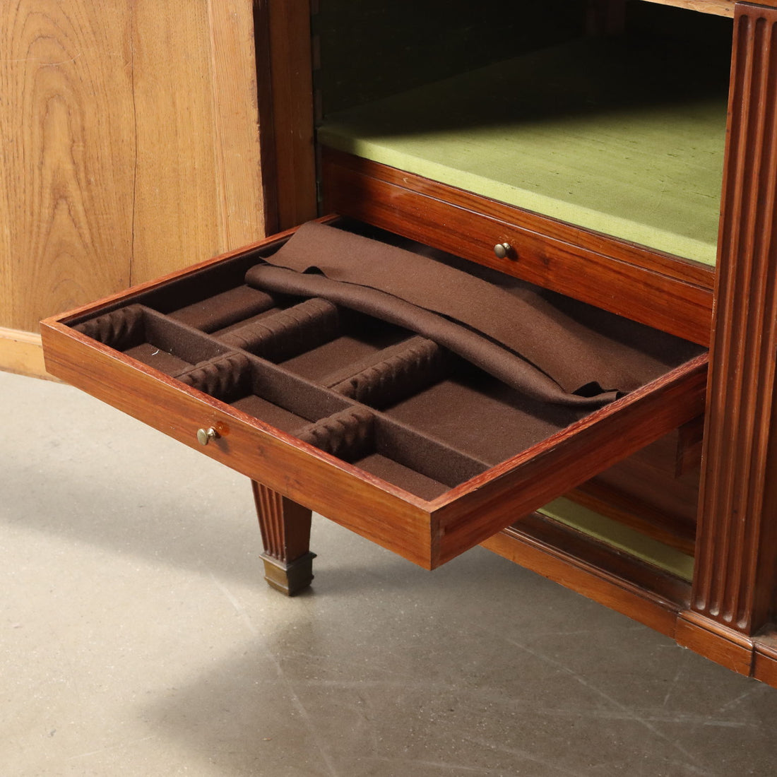  | Antiques  Bookcases & Showcases