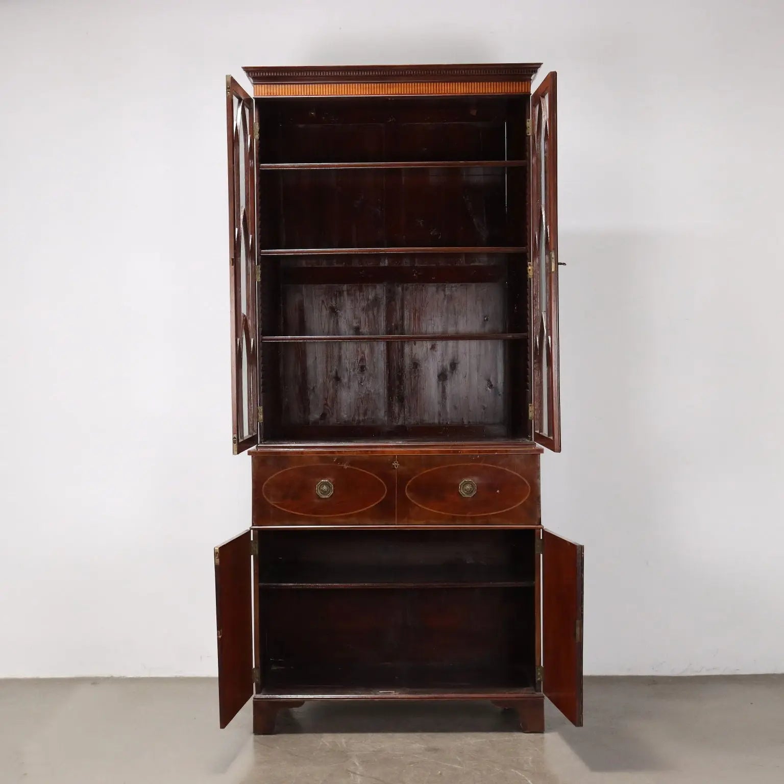 Antique Bookcase Neo-Gothic Style Mahogany XIX Century - England, Early XIX Century | Antiques | Bookcases & Showcases