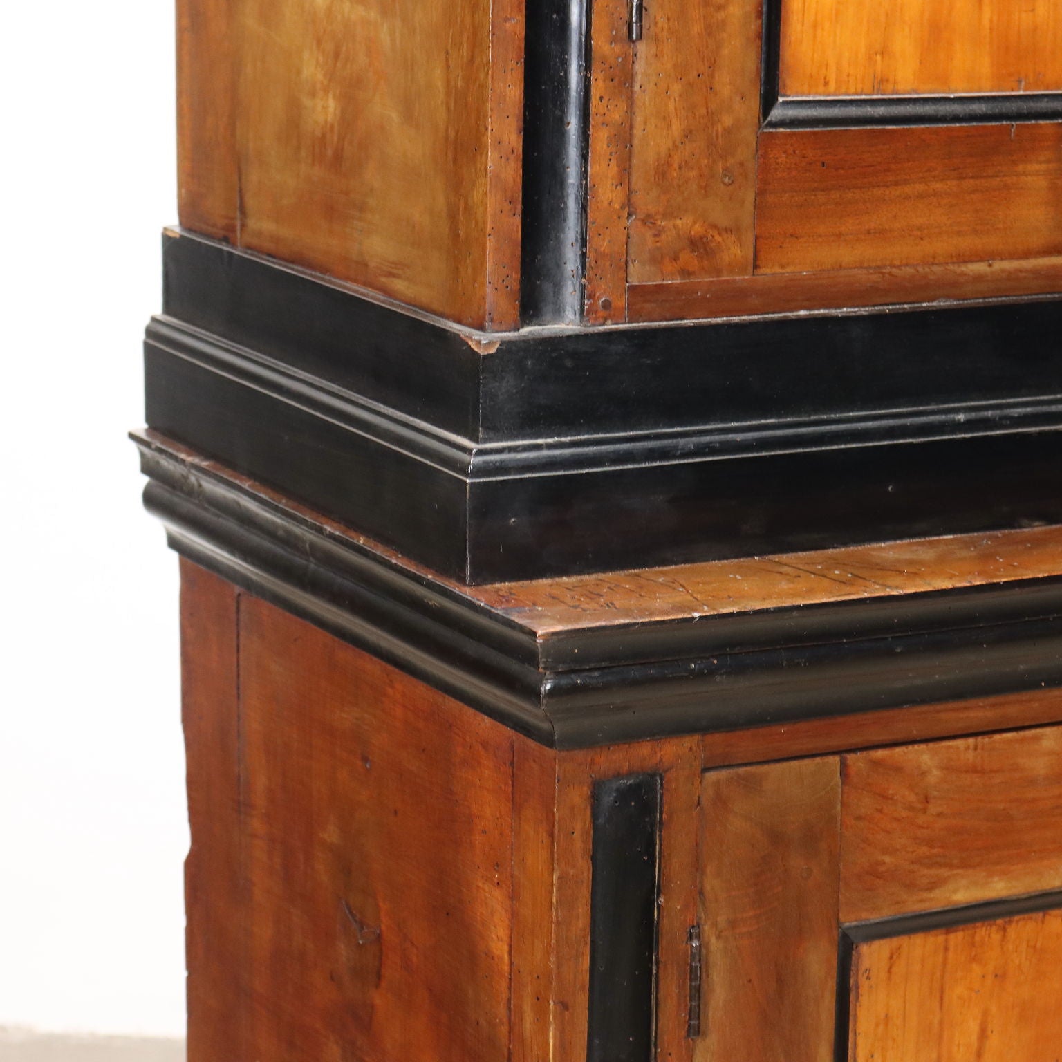  | Antiques  Cupboards