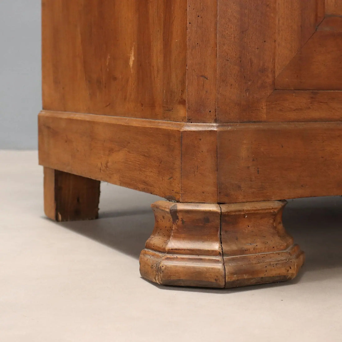 Dresser - France, late 18th century | Antiques | Cupboards