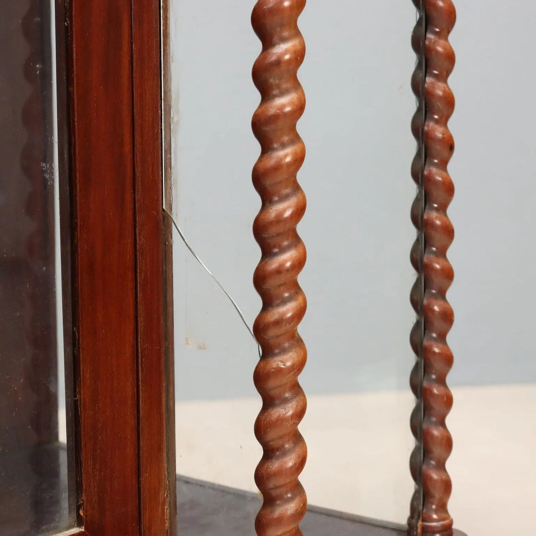 Louis Philippe Mahogany Display Cabinet - Italy 19th Century