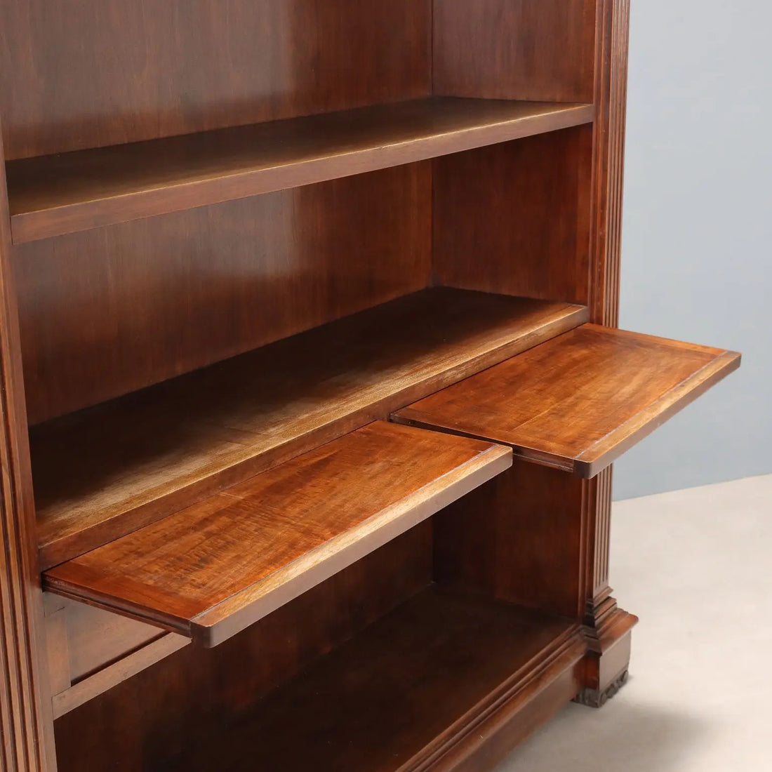 Antique Bookcase Walnut Corinthian Decorations XX Century