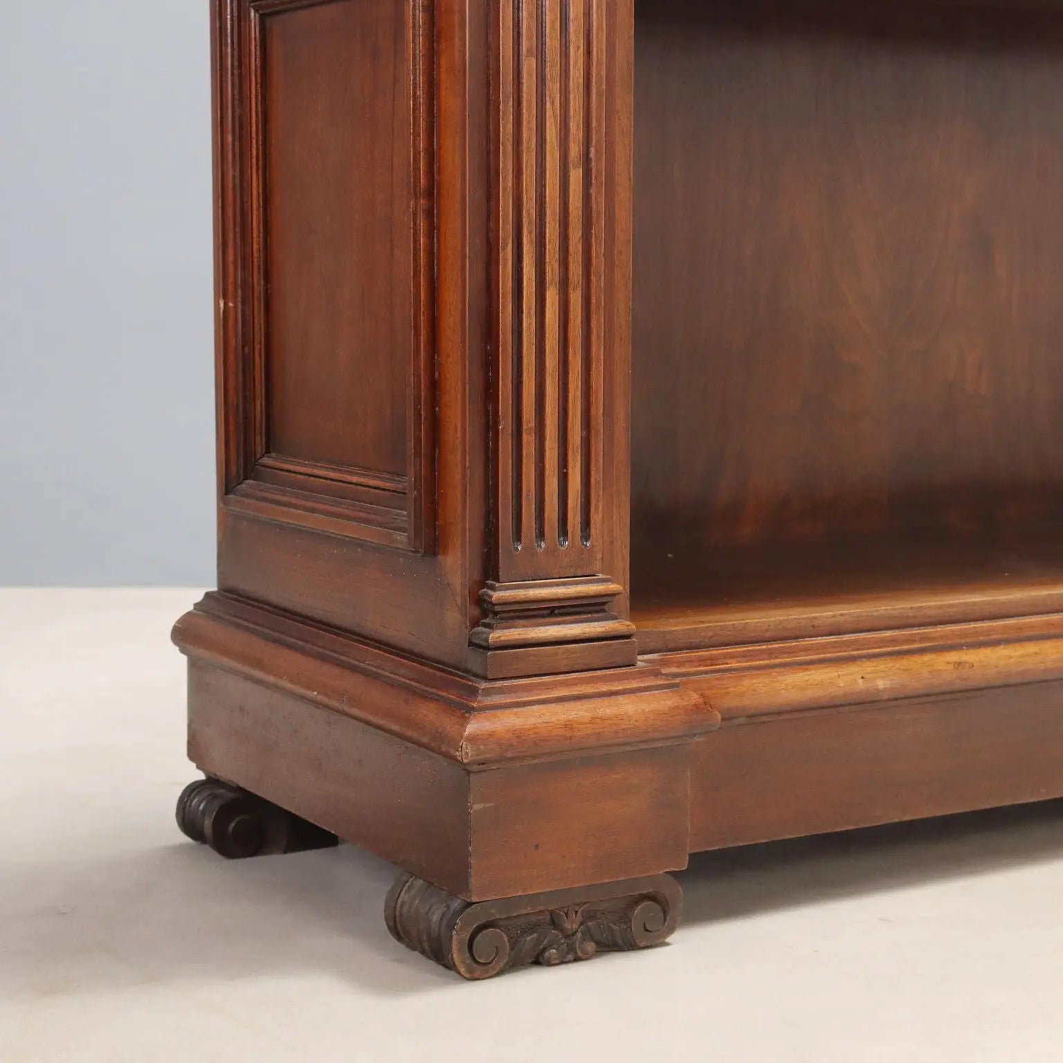 Antique Bookcase Walnut Corinthian Decorations XX Century