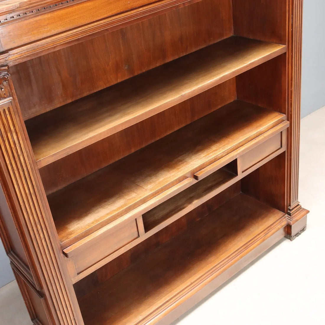 Antique Bookcase Walnut Corinthian Decorations XX Century