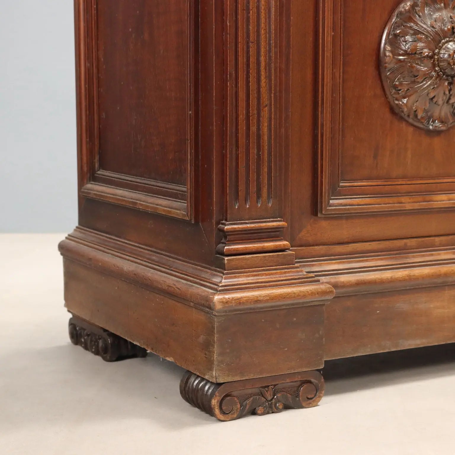 Antique Bookcase Neo-Renaissance Style Walnut Italy XX Century