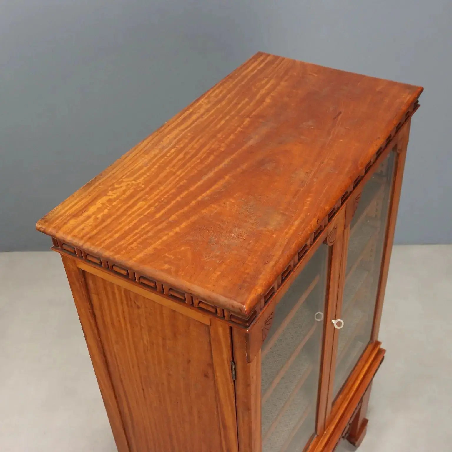 Antique Showcase Chinoiserie Style Citronnier United Kingdom '800