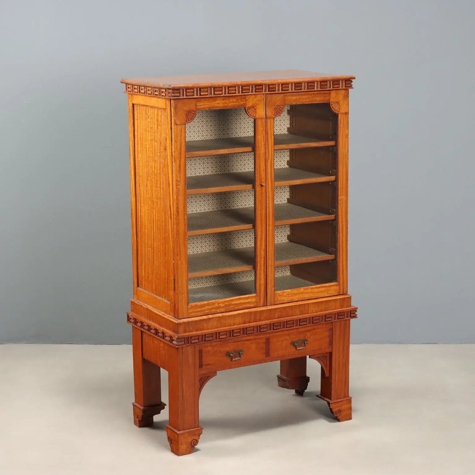 Antique Showcase Chinoiserie Style Citronnier United Kingdom '800