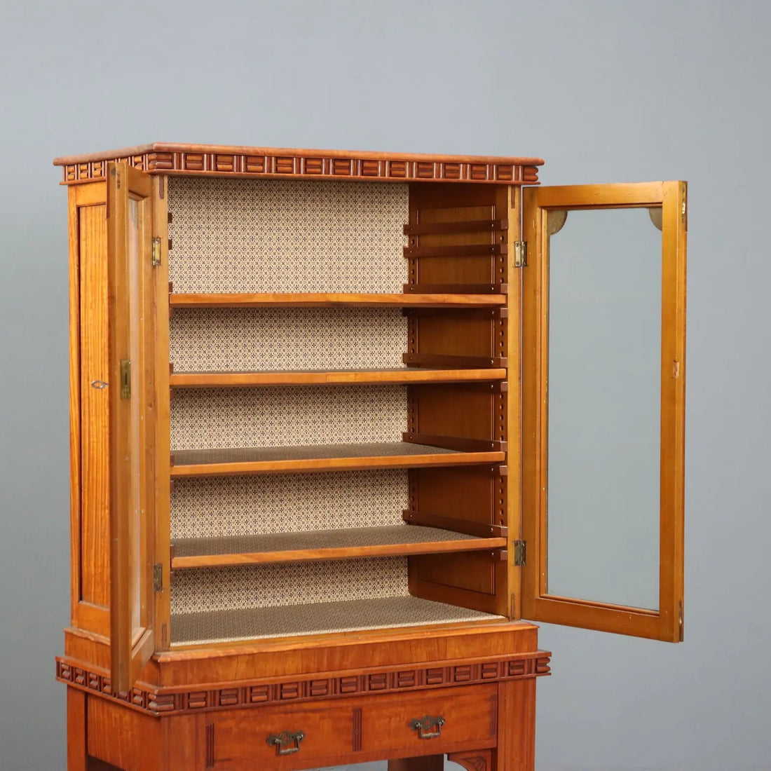 Antique Showcase Chinoiserie Style Citronnier United Kingdom '800