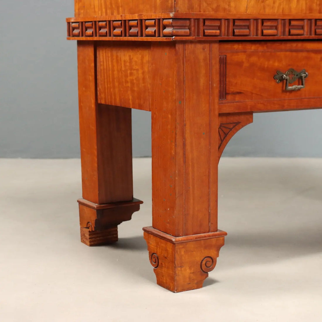 Antique Showcase Chinoiserie Style Citronnier United Kingdom '800
