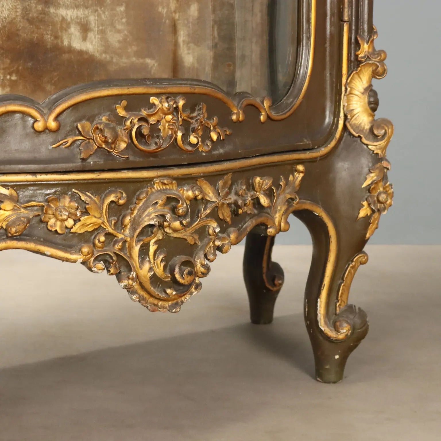 Antique Baroque Showcase Carved Wood Italy XIX Century