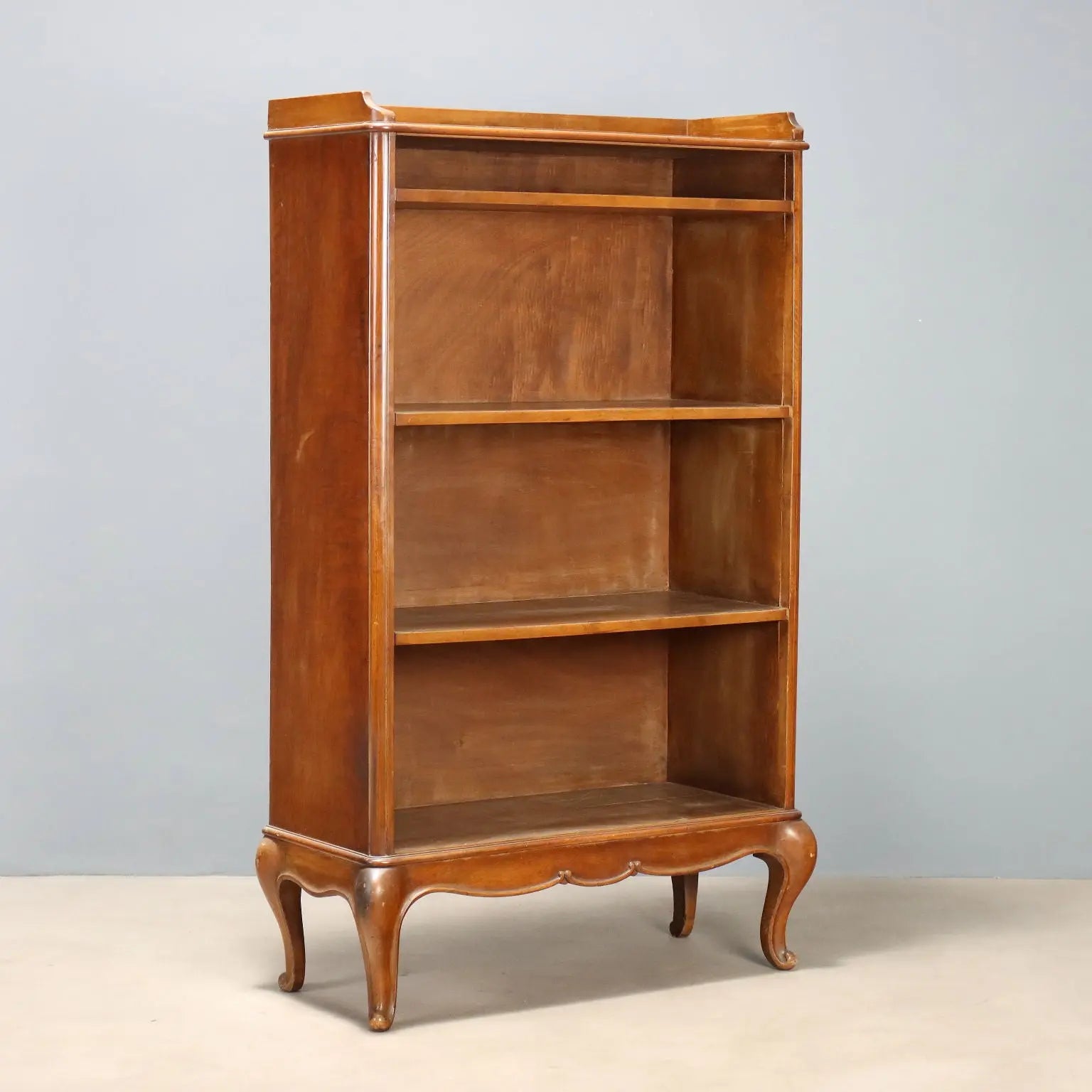 Open Walnut Bookcase - Italy 20th Century