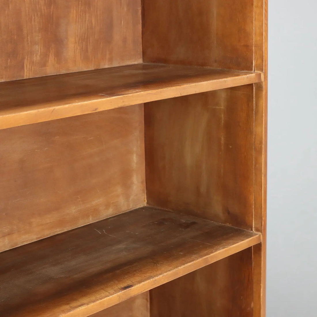 Open Walnut Bookcase - Italy 20th Century