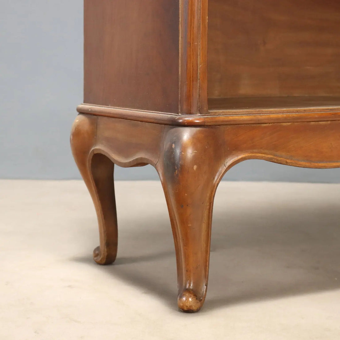 Open Walnut Bookcase - Italy 20th Century