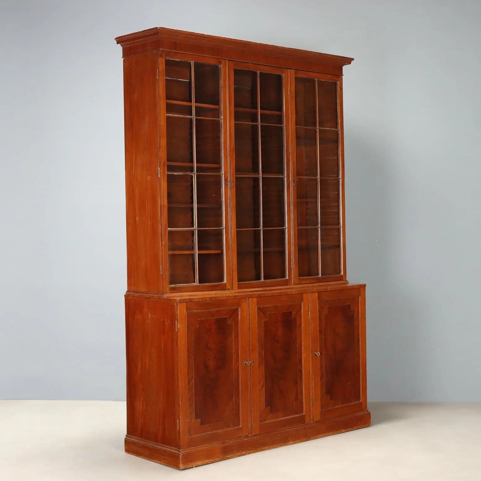 Antique Bookcase Mahogany Blown Glass England XX Century