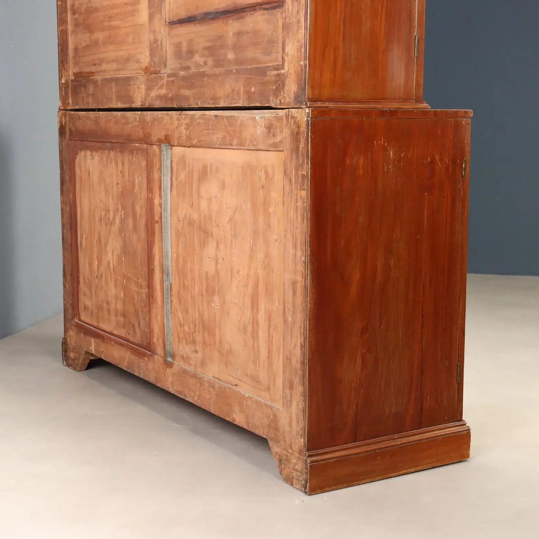 Antique Bookcase Mahogany Blown Glass England XX Century