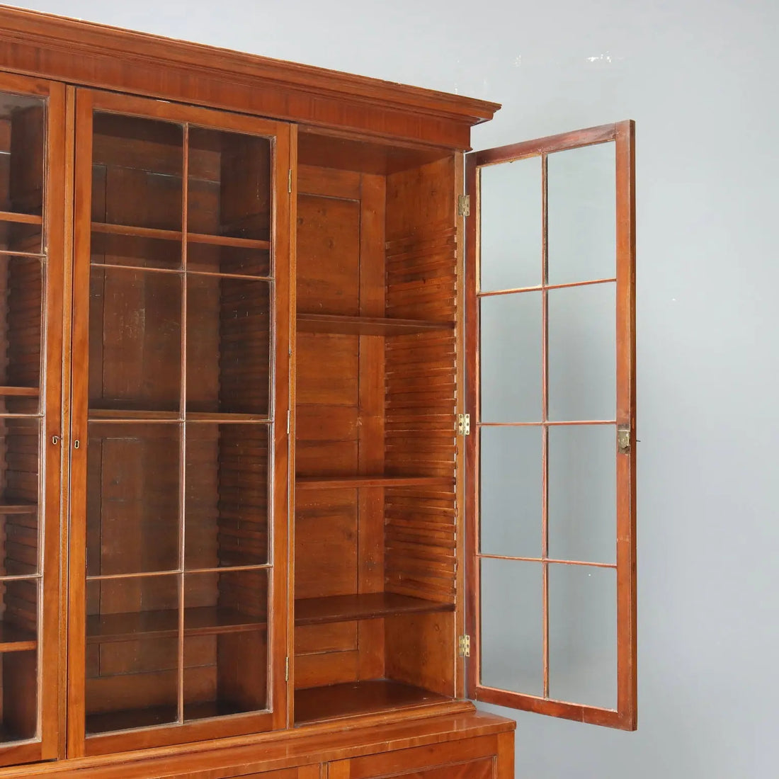 Antique Bookcase Mahogany Blown Glass England XX Century