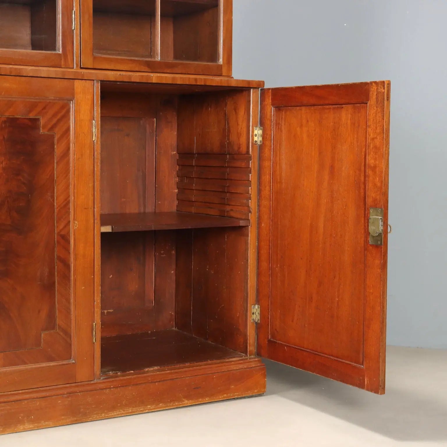 Antique Bookcase Mahogany Blown Glass England XX Century