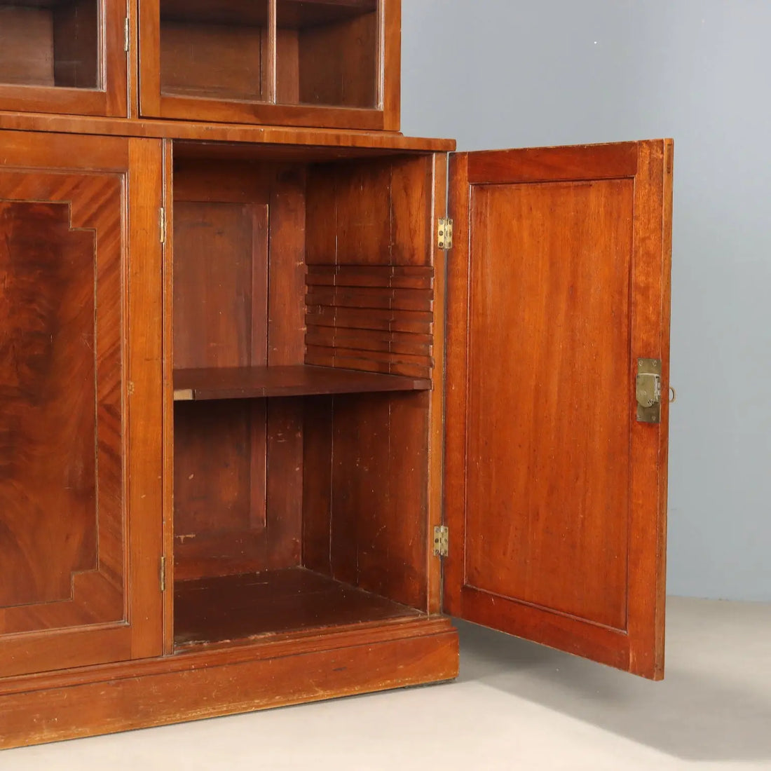Antique Bookcase Mahogany Blown Glass England XX Century