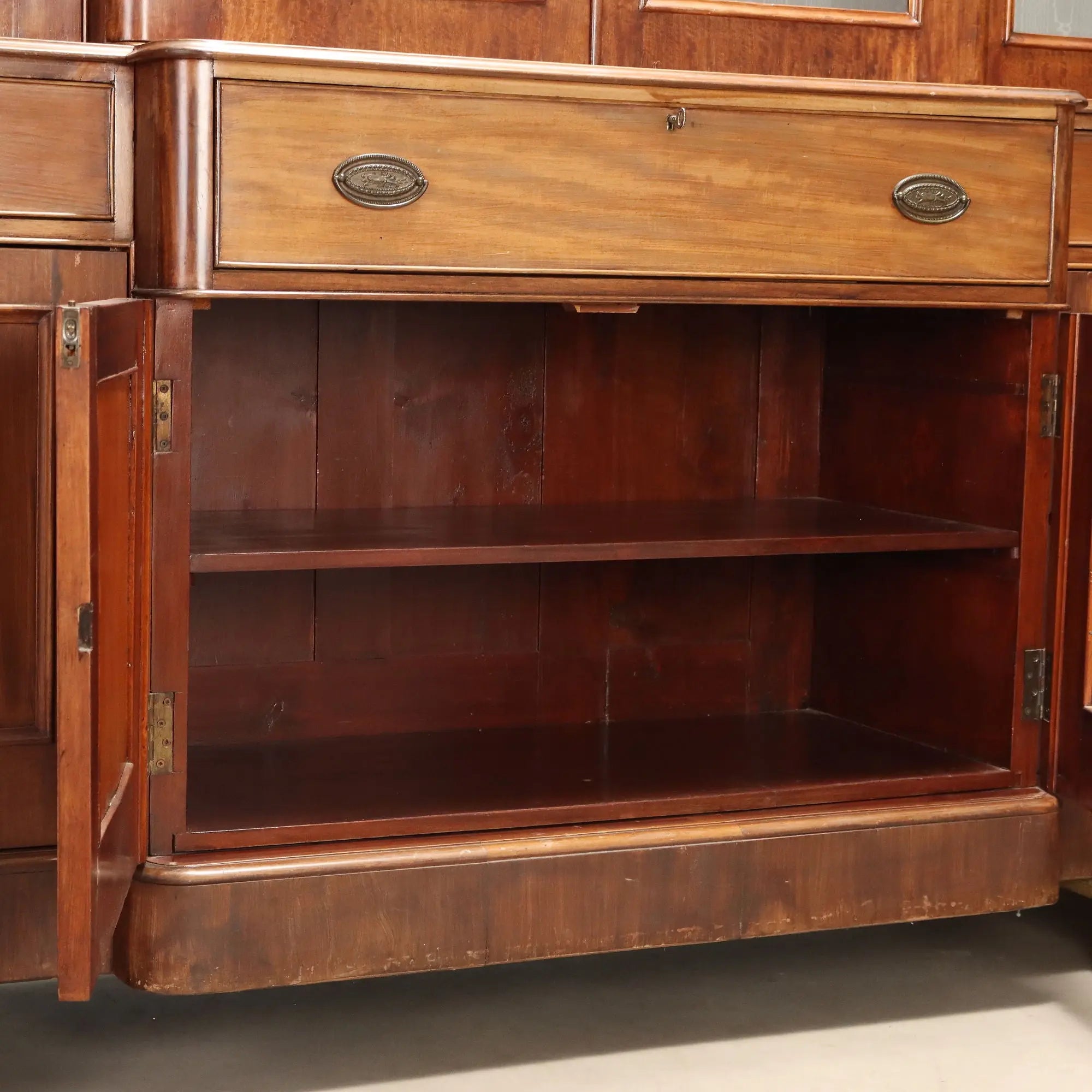 Antique Bookcase Mahogany Glass Leather United Kingdom '800