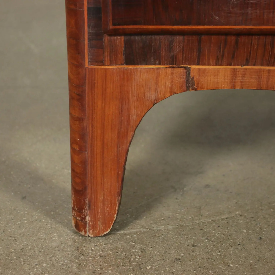 18th Century Piedmontese Desk in Bois de Violette