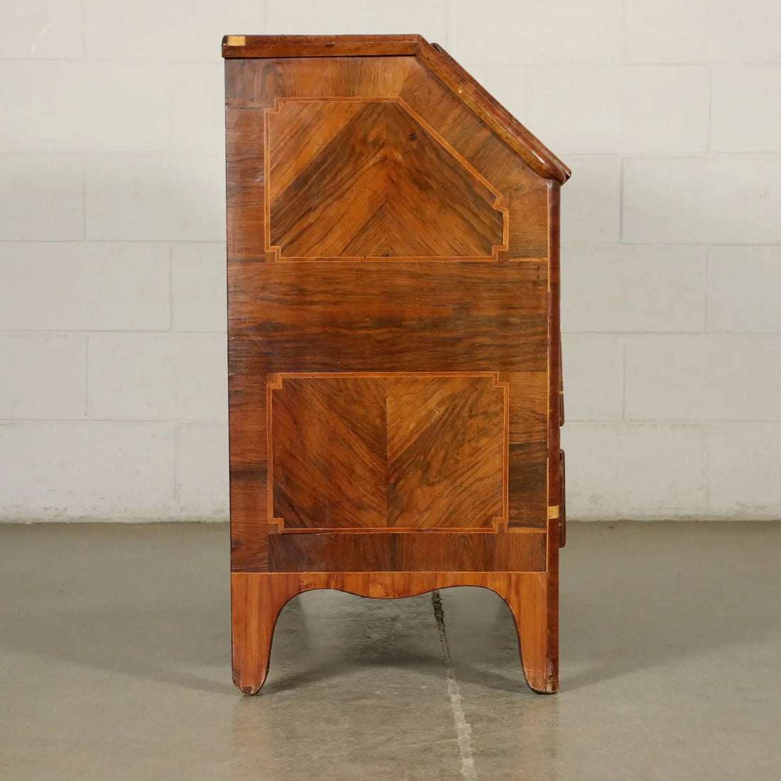 18th Century Piedmontese Desk in Bois de Violette