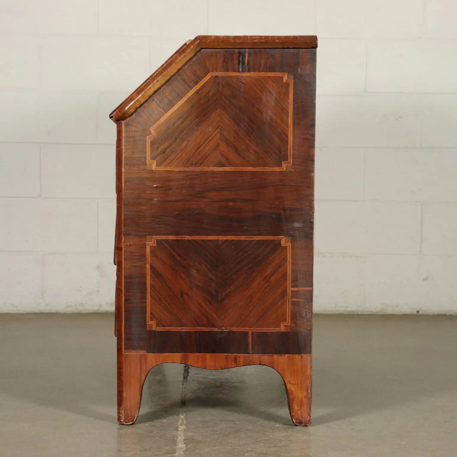 18th Century Piedmontese Desk in Bois de Violette