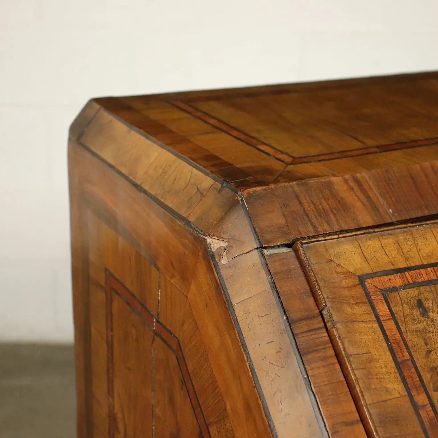 Antique Flap Cabinet Baroque Olive Bois de Rose XVIII Century