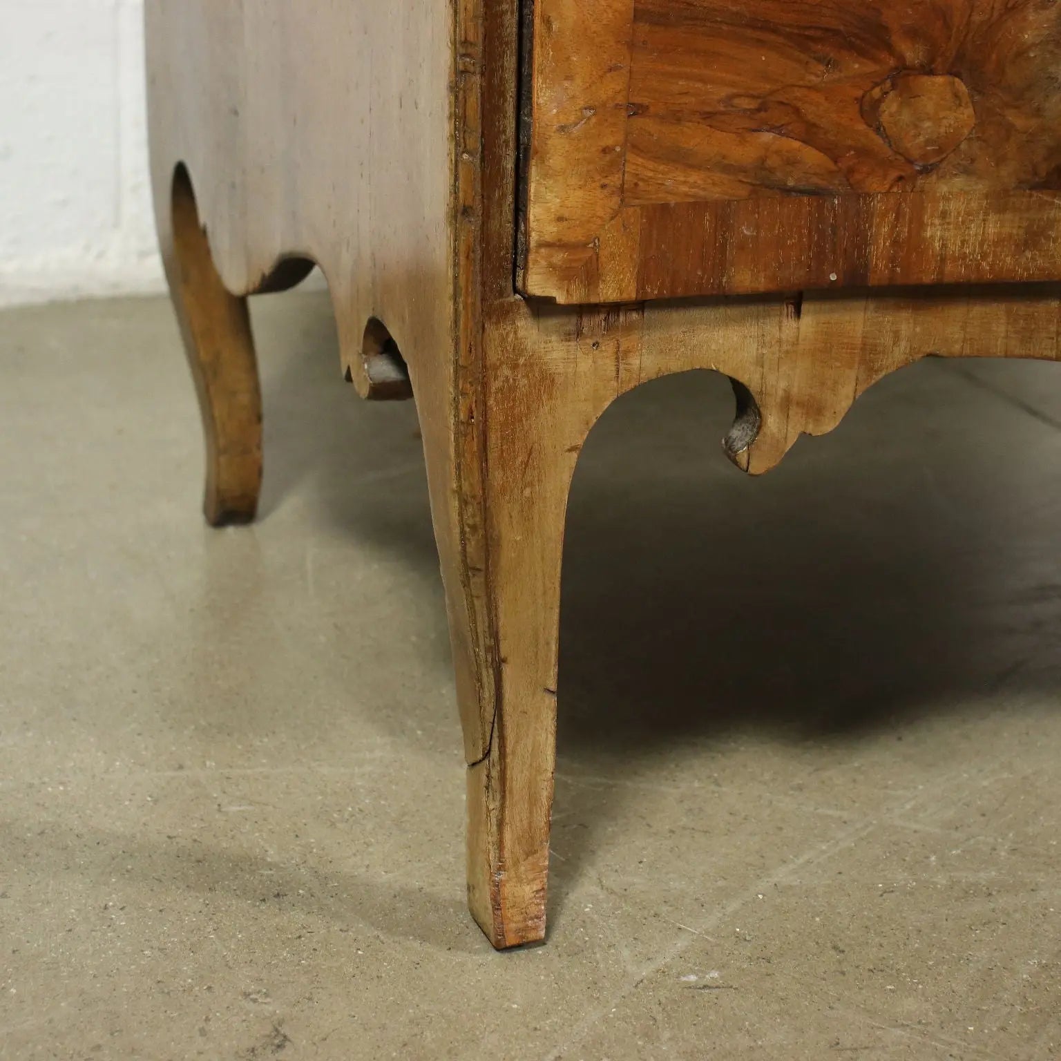 Barocchetto Trumeau Walnut Burl Veneer Mirror Italy 18th Century | Antiques | Drop-Leaf Secretaire & Secretaire