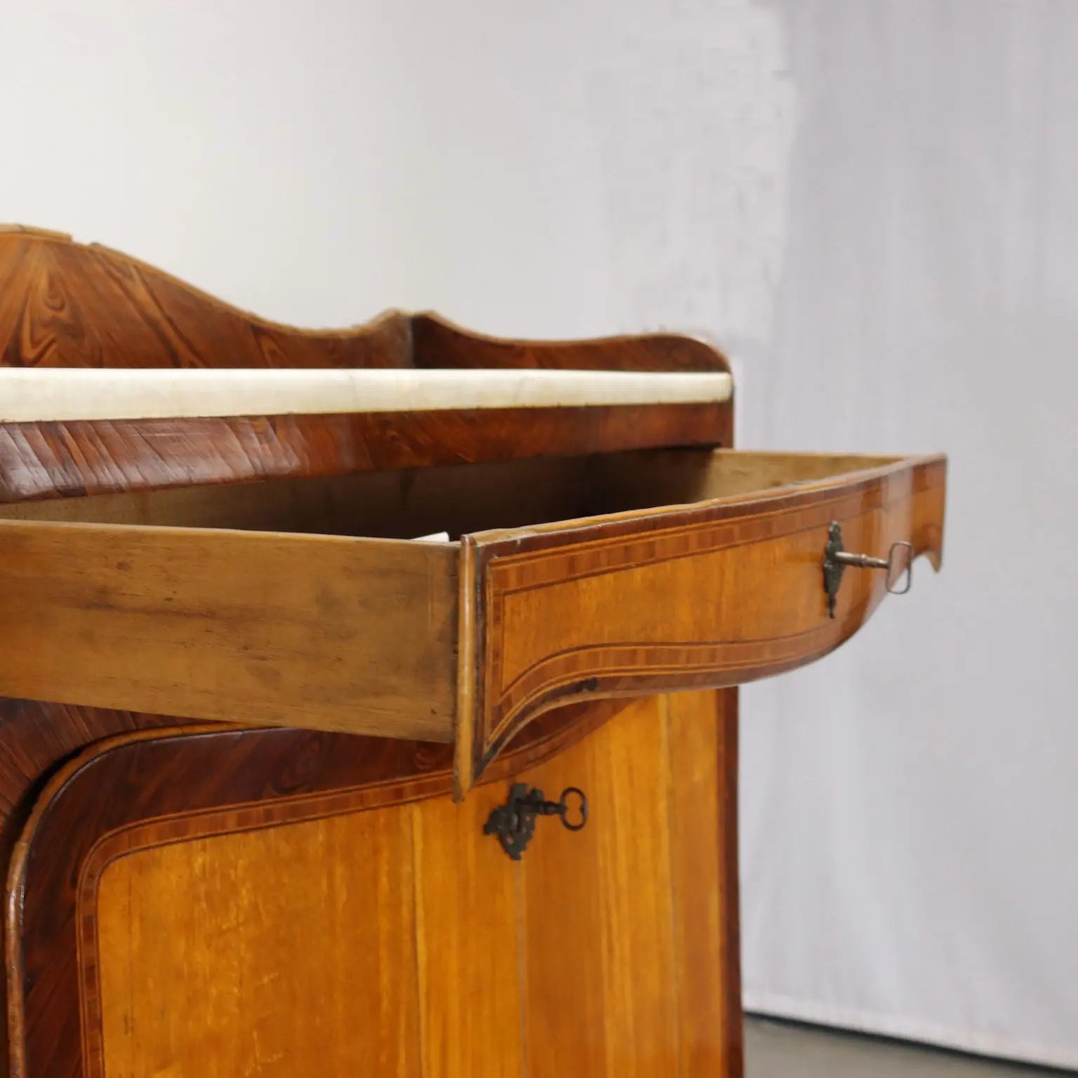 Ancient Secrétaire Mahogany and Fir Italy XVIII Century - Third Quarter XVIII Century | Antiques | Drop-Leaf Secretaire & Secretaire