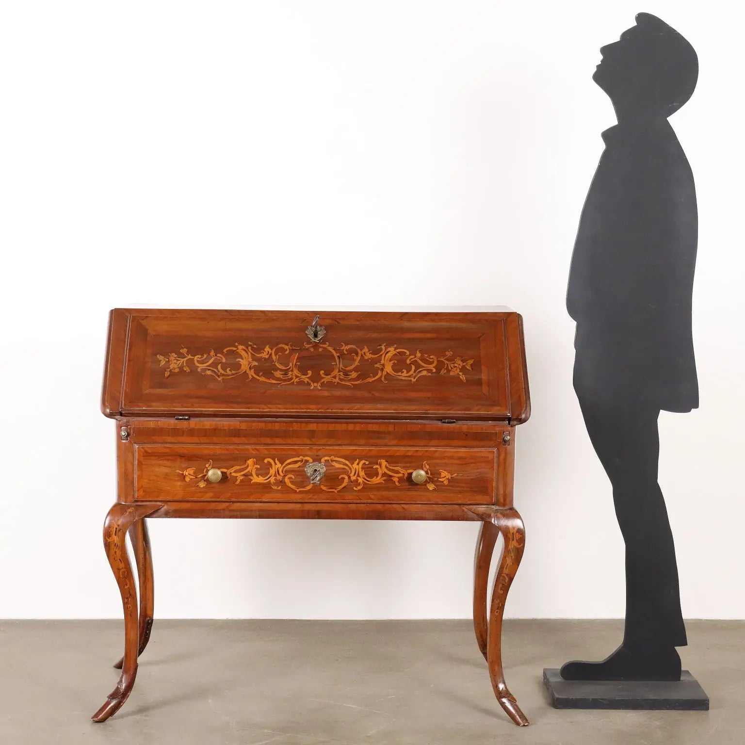Piedmontese Drop-Front Desk in Walnut 18th Century