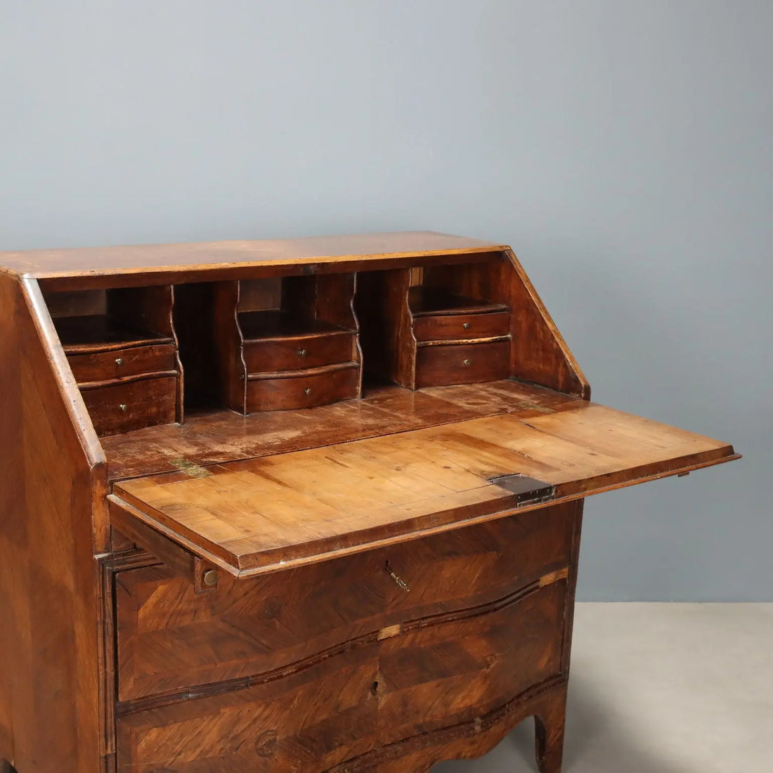 Antique Drop Leaf Cabinet Bois de Rose 9 Drawers XVIII Century - Genoa, Mid XVIII Century | Antiques | Drop-Leaf Secretaire & Secretaire