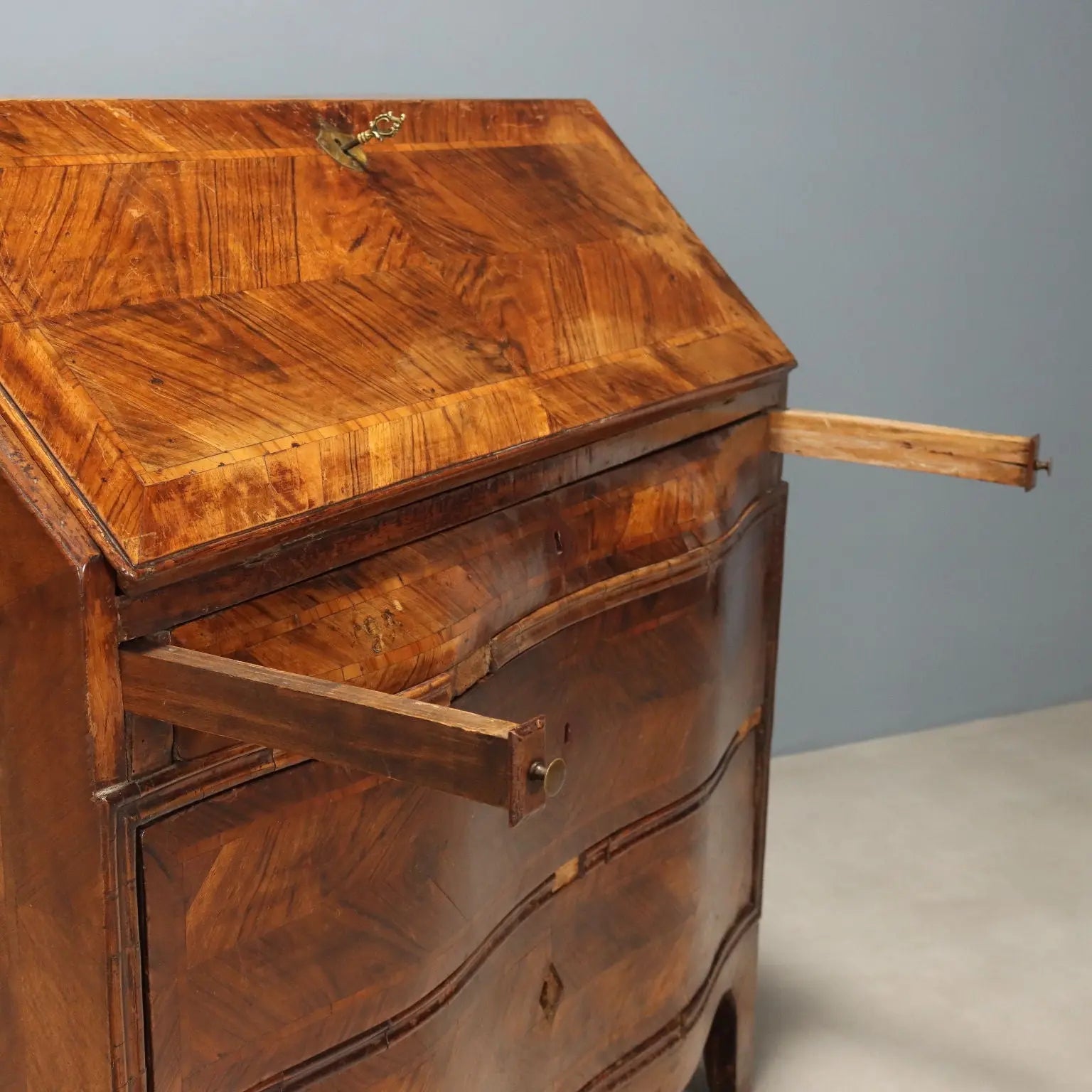Antique Drop Leaf Cabinet Bois de Rose 9 Drawers XVIII Century - Genoa, Mid XVIII Century | Antiques | Drop-Leaf Secretaire & Secretaire