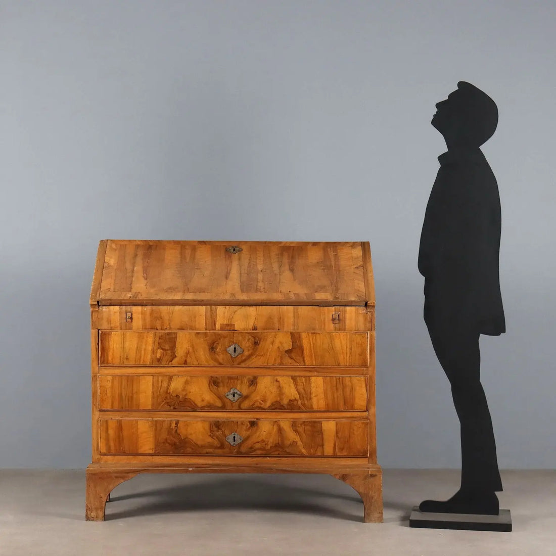 Antique Chest of Drawers Walnut Burl Poplar Italy XVIII Century - Central Italy, XVIII Century | Antiques | Drop-Leaf Secretaire & Secretaire