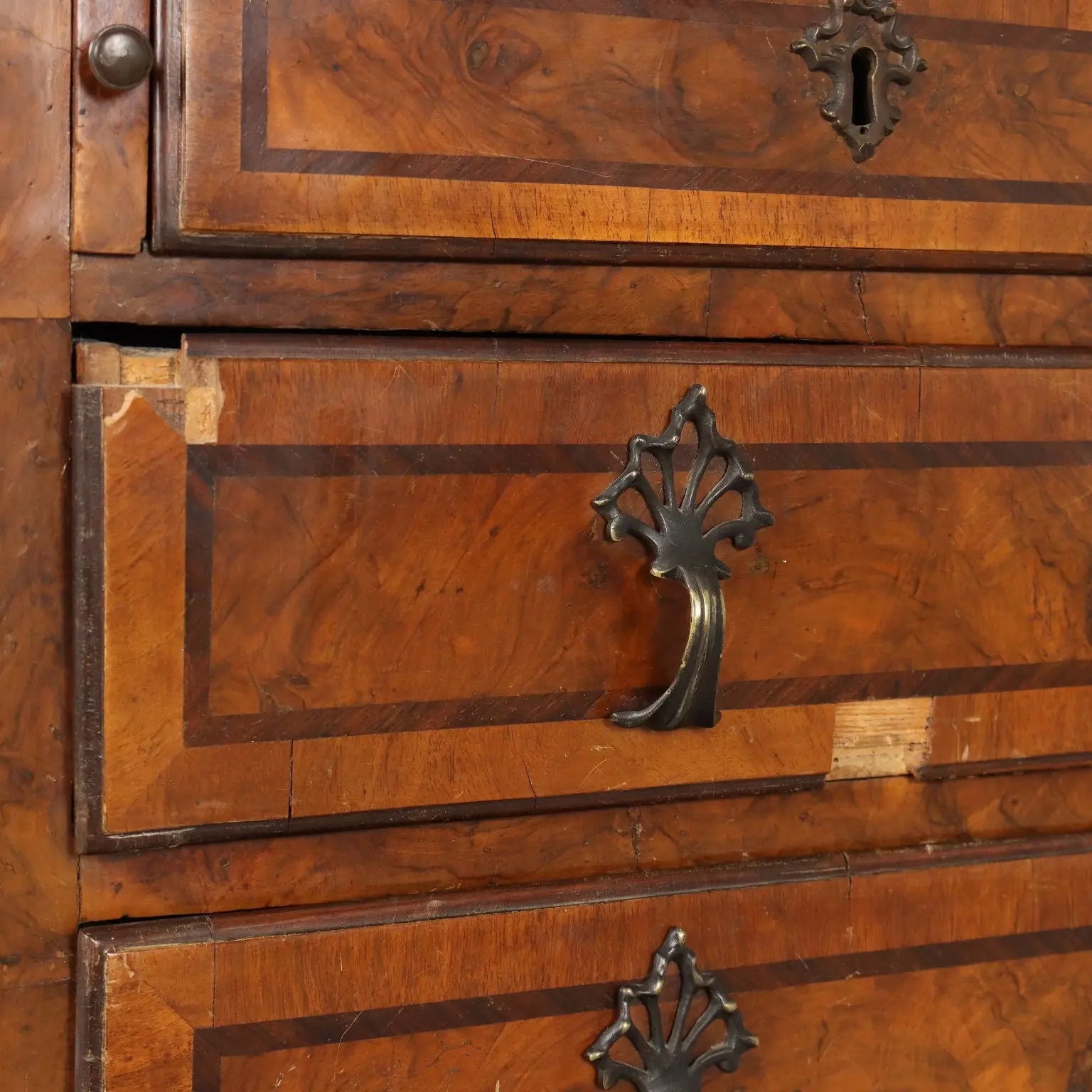 Walnut Burl Bureau - Italy 18th Century