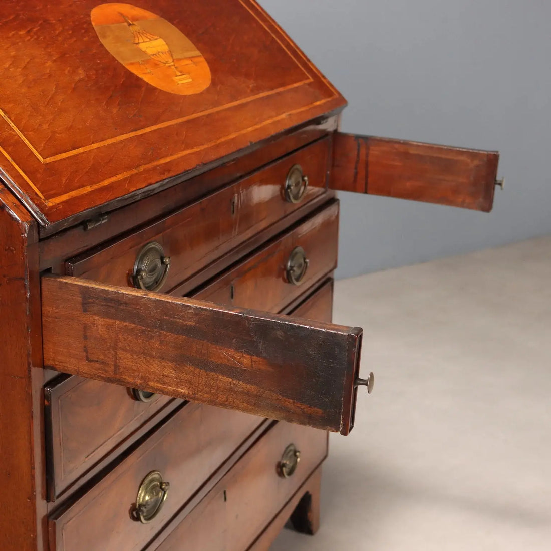Antique Drop-Leaf Cabinet Maple 4 Drawers United Kingdom '700 - England, Late XVIII Century | Antiques | Drop-Leaf Secretaire & Secretaire